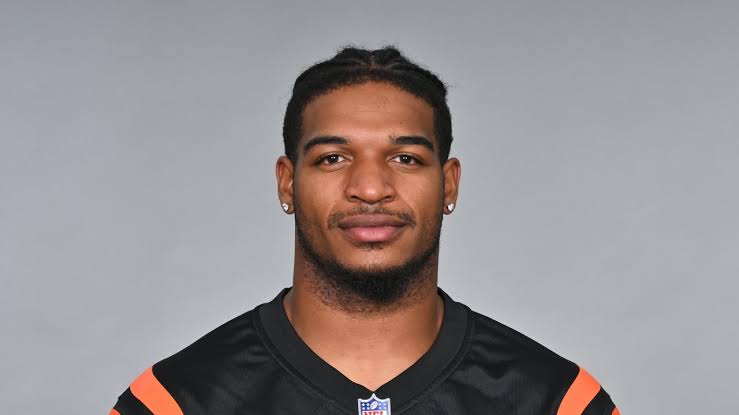 DEAL COMPLETED: South Carolina Officially signed Cincinnati Bengals Wide receive Ja’Marr Chase for three years Contract worth……