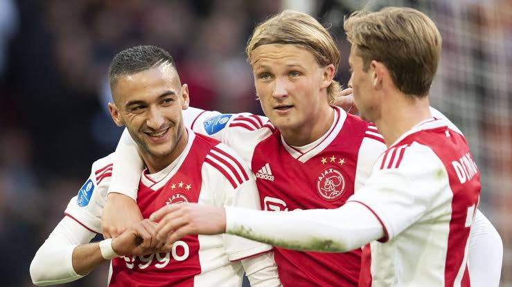 LAATSTE NIEUWS: Voormalige Trainer van Ajax Amsterdam Bevestigt Dat Hij Terug Wil Keren, Slechts Een Paar Minuten Geleden…