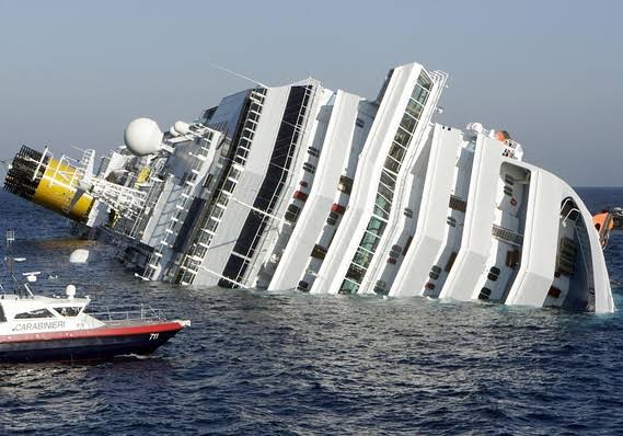 Devastating Catastrophe: Carnival Cruise Ship Goes Down in Midnight Tragedy – More than 400 Passengers Trapped Underwater with No Survivors…….