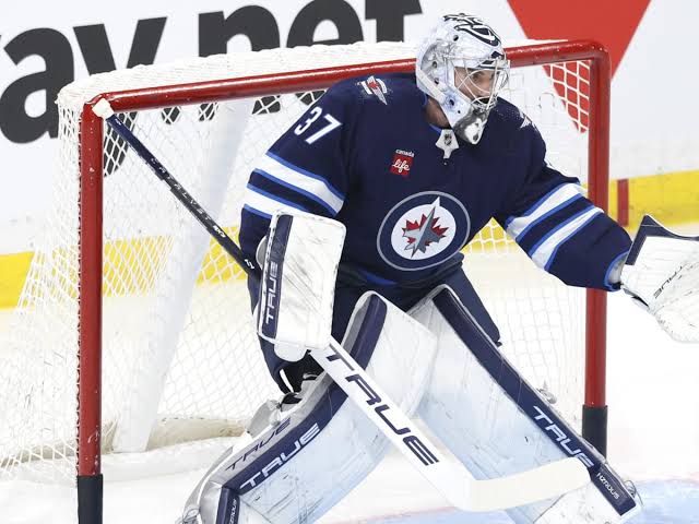 NHL NEWS: “Just Now” The Toronto maple leafs are in a prime position to swoop in and sign Winnipeg number 1 Netminder after He and Winnipeg decided to……