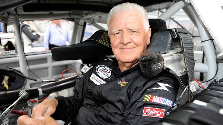 Sad News: just few minutes ago, NASCAR team owner dies in car crash with…….