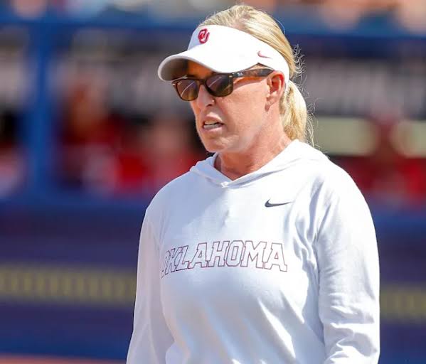 TOUCH DOWN FEW MINUTES AGO:The head coach of Oklahoma sooners softball Patty Gasso left heartbroken just because…….