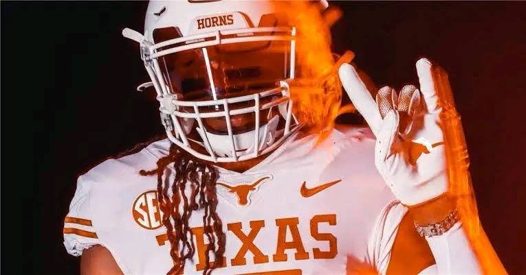 Recruiting Earthquake: No. 1 Player in America Commits to Oklahoma Sooners Over South Carolina, Louisville, and Tennessee in Monumental Win..