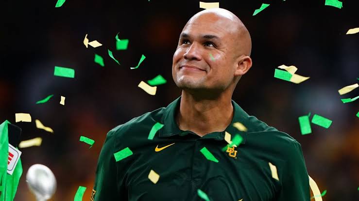 ESPN REPORT: Dave Aranda Baylor Bears Head Coach Stuns College Football World, Rejects Jaw-Dropping $7.5 Million OCC Offer from Georgia, Notre Dame to Remain….