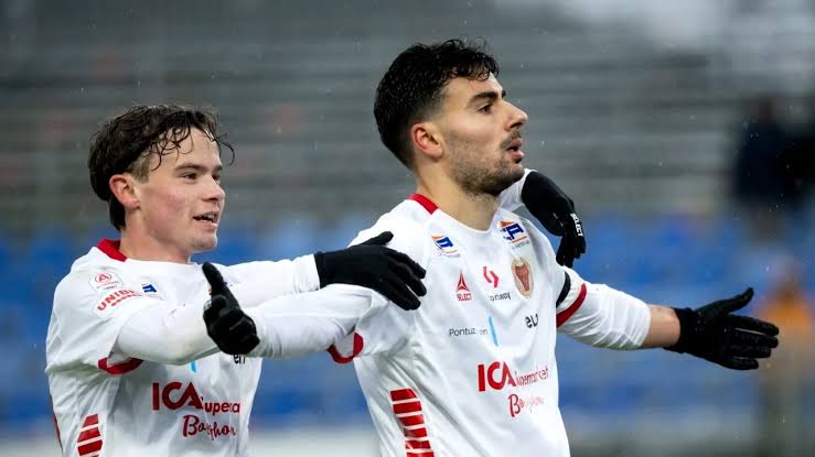 ȘTIRI DE ULTIMĂ ORĂ: Dinamo București a semnat un atacant tânăr și talentat de la Universitatea Craiova pentru cinci ani în valoare de…