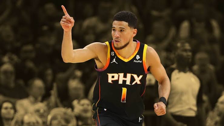 Devin Booker, a four-time NBA All-Star, has formally agreed to a huge $305 million contract to join Nikola Jokić and the Denver Nuggets in their daring attempt to rule the NBA for many years to come….