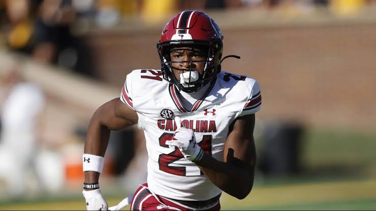 The South Carolina Gamecocks’ Nick Emmanwori dazzles the nation by donating his whole $20 million NFL signing bonus to fight homelessness in a brave and kind gesture that redefines the legacy of modern athletes.  Learn more