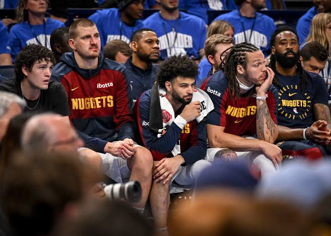 In a fantastic three-team trade proposal, the Denver Nuggets acquire two Lakers players….