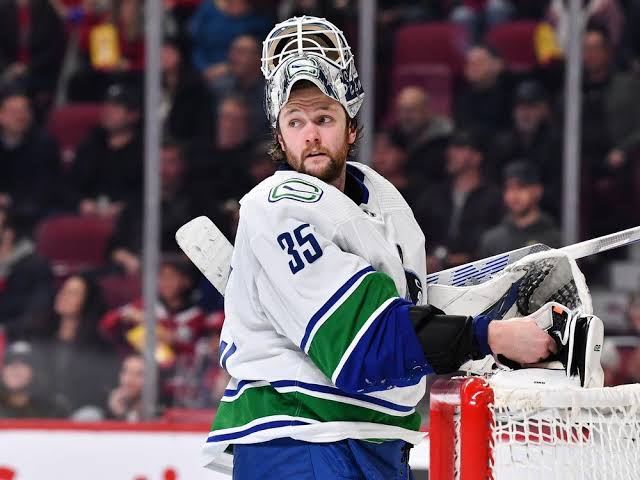 Breaking: Just In The Vancouver Canucks Officially Set To Cut Ties With Veteran Goalie Thatcher Demko….