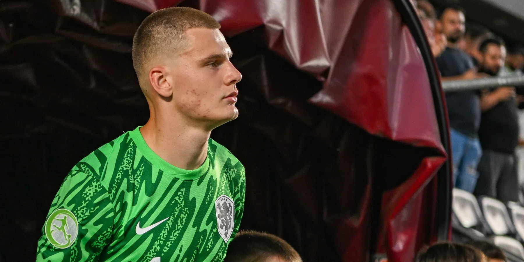 Ajax-target gestreeld door interesse: ‘Loop sinds klein in Ajax-shirtje rond’…