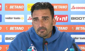 Jucătorii FCSB sunt îngrijorați că și-ar putea pierde cel mai bun antrenor din cauza disputei cu proprietarul clubului pe tema salariilor neplătite. Știre de ultimă or….