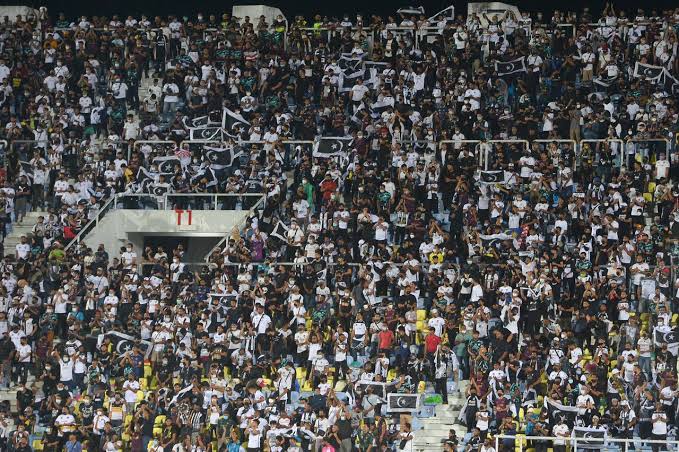 Gelombang Putih Menggila! Penyokong Terengganu FC Siap Gempur Stadium dengan Aksi Paling Gila Musim Ini!