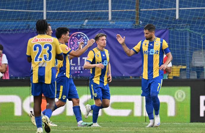 BOMBĂ DE VARĂ ÎN LIGA 1: Ianis Hagi A SEMNAT PE 5 ANI CU FCSB! ÎNTOARCERE RĂSUNĂTOARE ÎN FOTBALUL ROMÂNESC!……