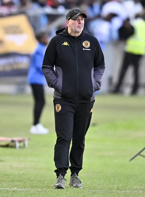 ⚽ Shock at Naturena: Kaizer Chiefs Head Coach Found Dead Beside the Pitch……..