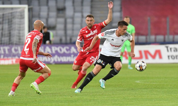 Mă întorc”. Fostul atacant vedetă al lui FC Dinamo și-a reziliat contractul cu Al-Gharafa SCo….