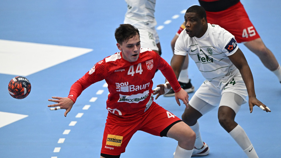 Dinamo Bucureşti câştigă turneul spaniol InterPontes, după finala cu Sporting Lisa bona…….