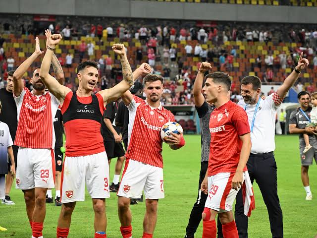 … Șefii lui Dinamo au acordat bonusuri uriașe: «Toată lumea a plecat cu cel puțin 50.000 de euro fiecare…..»