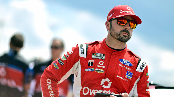 NASCAR Star Josh Berry Distances Himself from Taylor Swift-Travis Kelce Buzz….