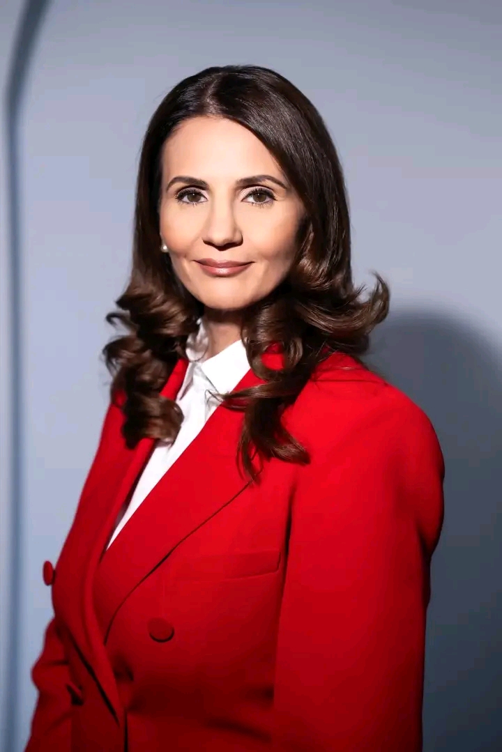 De astăzi d-na Anca Alexandrescu este oficial candidat la alegerile pentru primarul general al capitalei!! Să-i urăm mult succes!!…