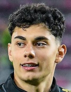 FC Dinamo București este pregătită să plătească 35 de milioane de lire sterline pentru a-l transfera pe Adrian Briciu de la FC Rapid București.  Sunt, de asemenea, dispuși să-i ofere atacantului o creștere salarială semnificativă…