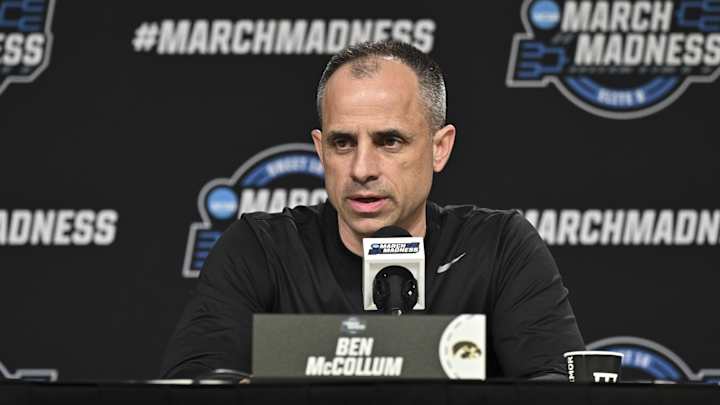 Breaking News: the Iowa Hawkeyes coach Ben McCollum just made a shocking announcement…