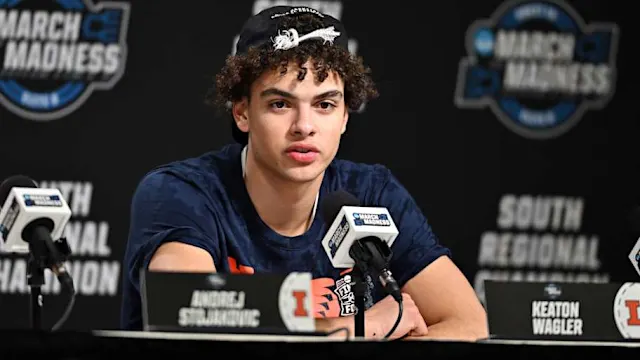 Rivalry Shocker: Illinois Star Crosses Enemy Lines, SHOCKS Fans, Commits to Iowa Hawkeyes Men’s Basketball In Stunning Moves….